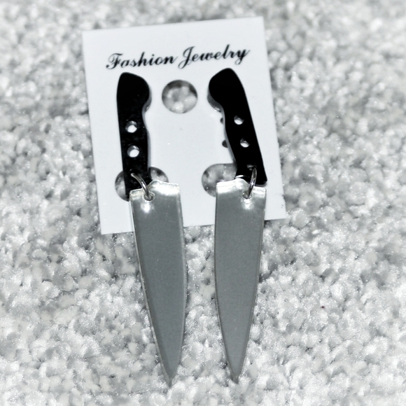 Mirrored silver Knife earrings - Picture 8 of 14